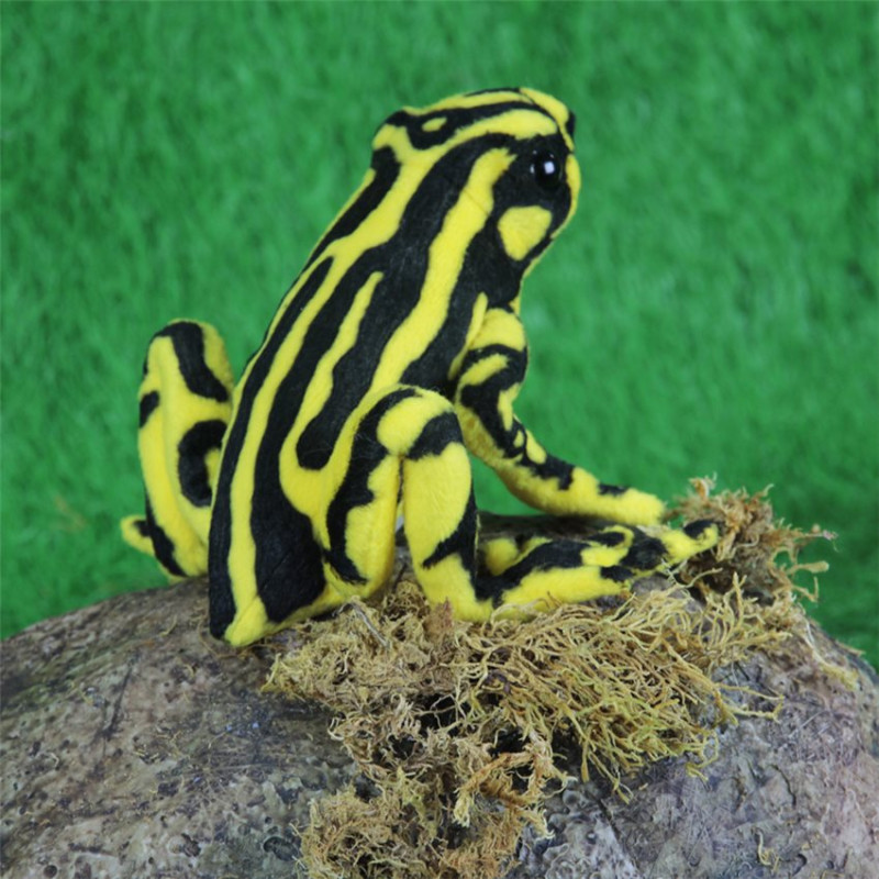 Hansa - Peluche de Collection Grenouille Jaune et Noire - 17 cm Hansa - Peluche de Collection Grenouille Jaune et Noire - 17 cm